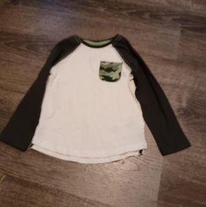 Tommy bahama  size 2T color white with green